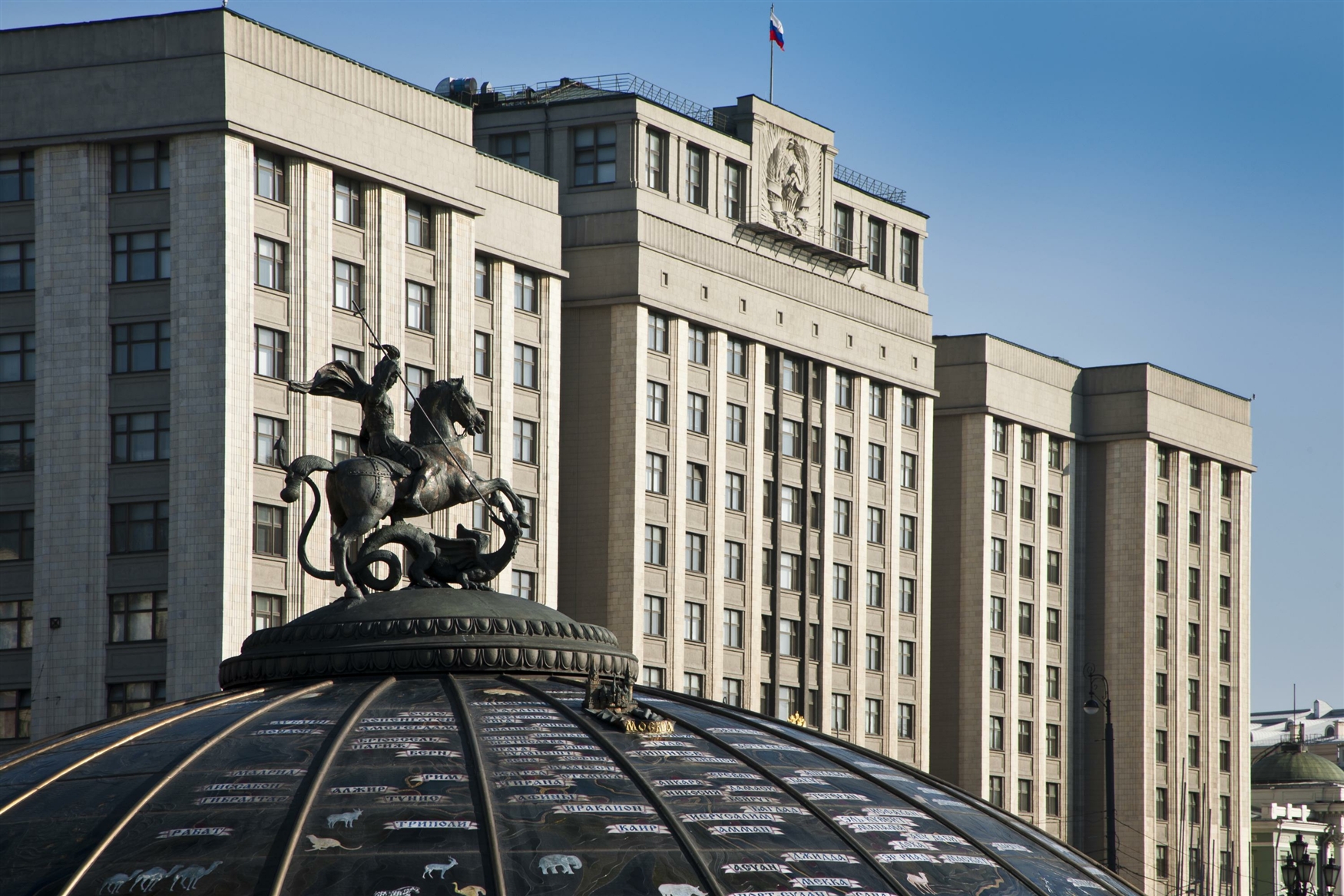 С июля этого года максимальная ставка по займам на карту снизится до 0,8% в день